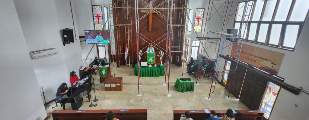 Ekklesia on renovation