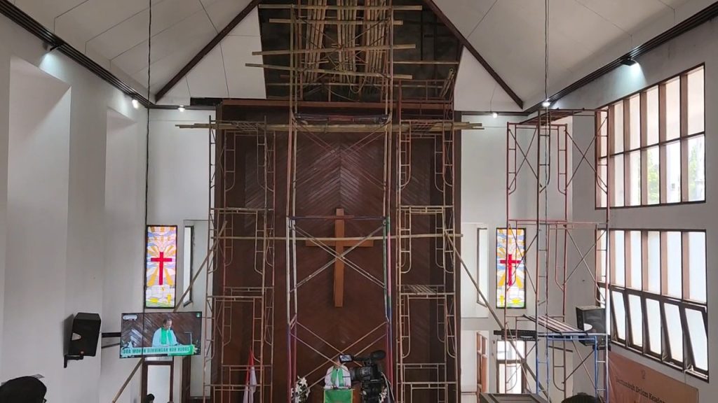 Ekklesia on renovation